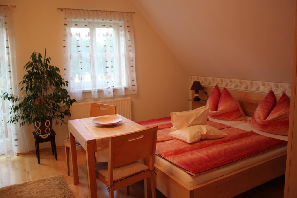 Buschenschank Orsl Wildbach Екстер'єр фото